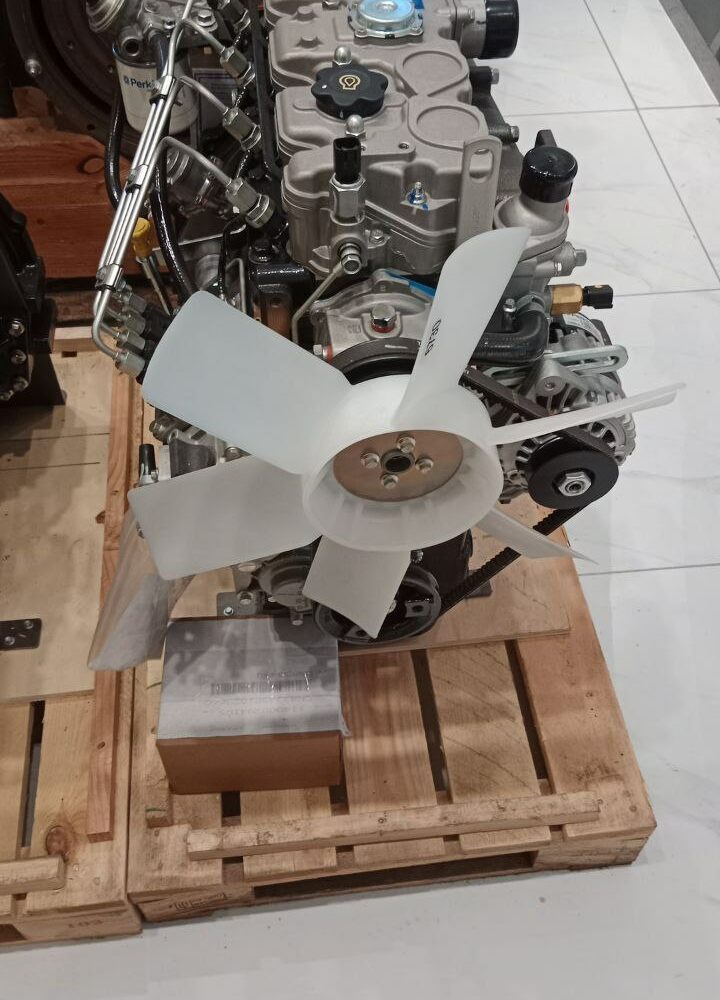 Дизельный двигатель Perkins 404D-22 Дизельный двигатель Perkins 404D-22